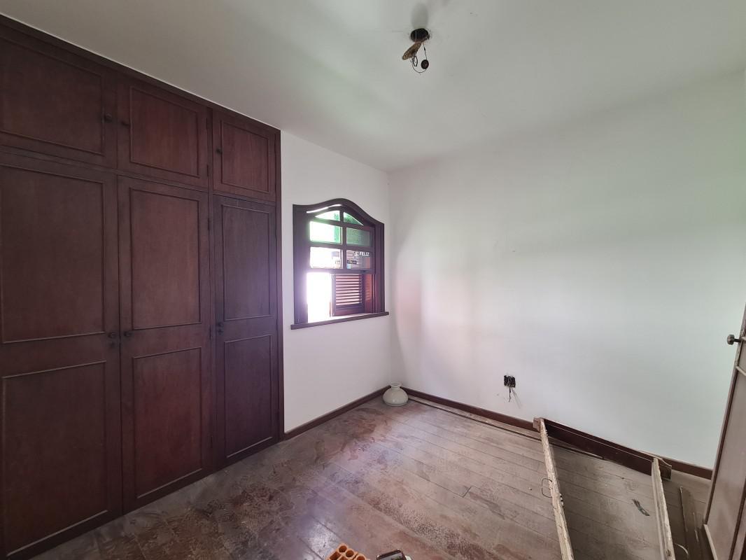 Casa, Gutierrez, 5 Quartos, 4 Vagas, 2 Suítes