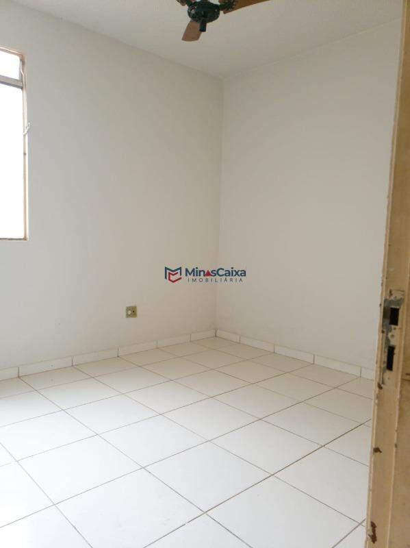 Apartamento, Floresta, 2 Quartos, 1 Vaga