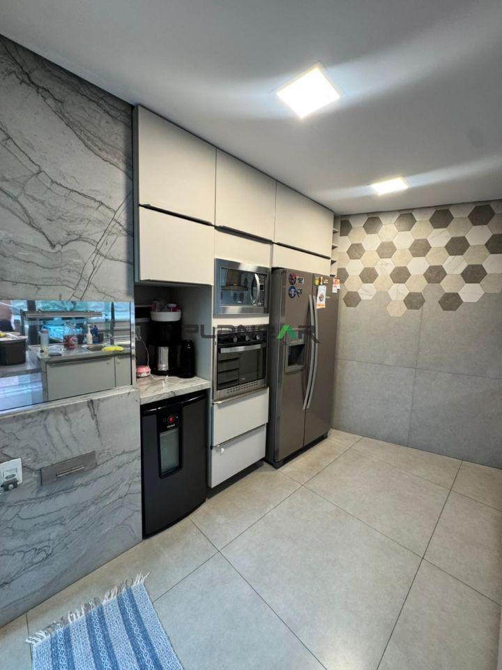 Casa, Inconfidentes, 4 Quartos, 3 Vagas, 1 Suíte