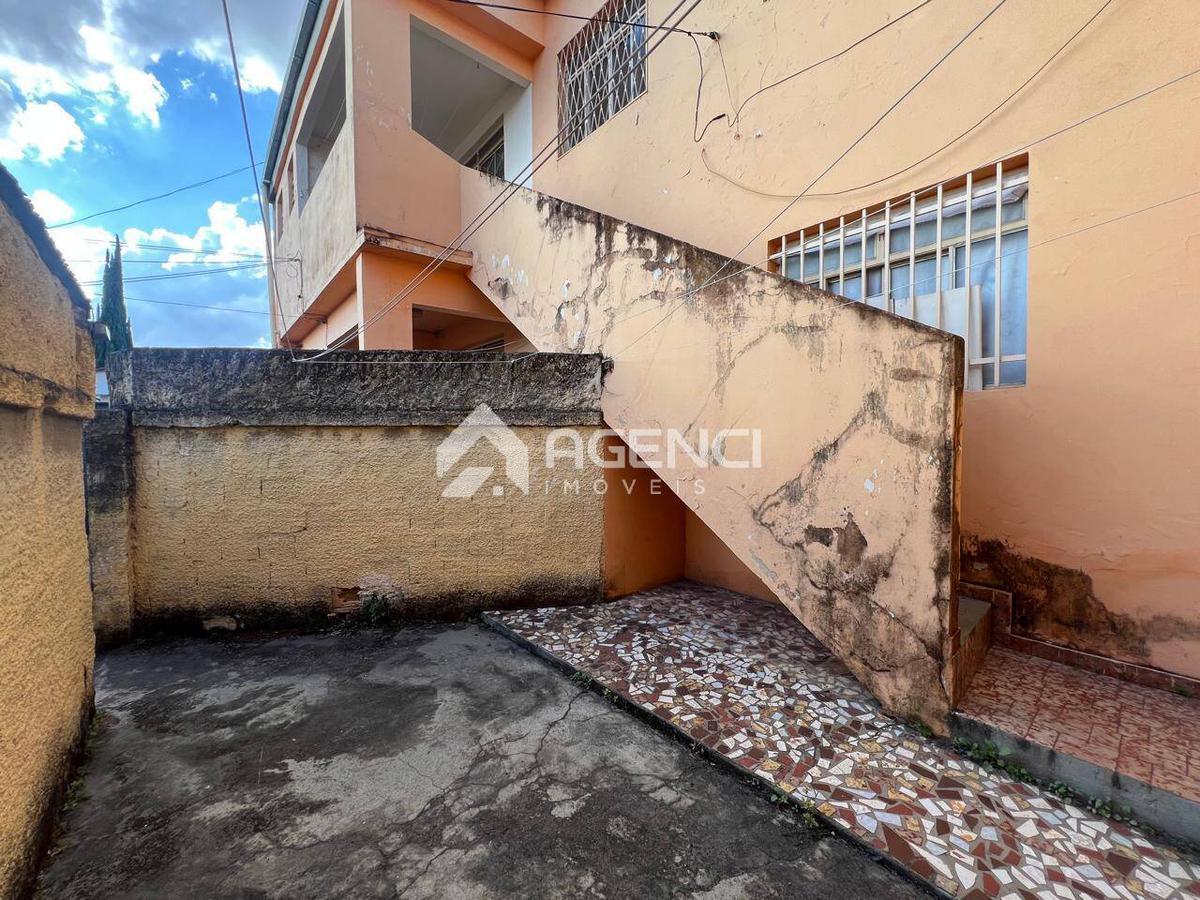 Casa, Camargos, 3 Quartos, 0 Vaga, 0 Suíte