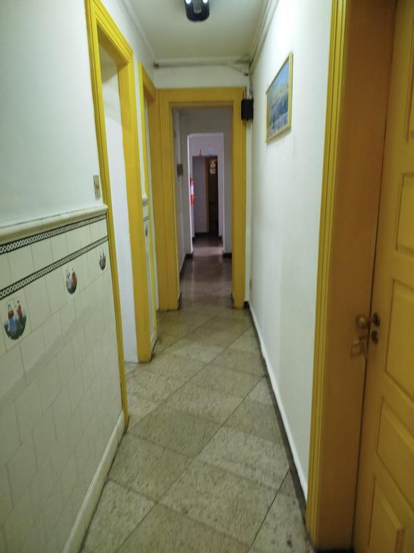 Casa Comercial, Funcionários