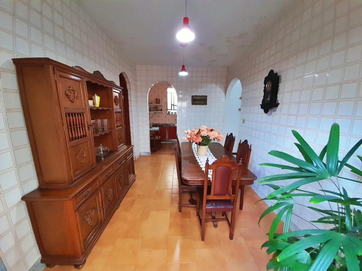 Casa, Caiçaras, 4 Quartos, 5 Vagas, 1 Suíte