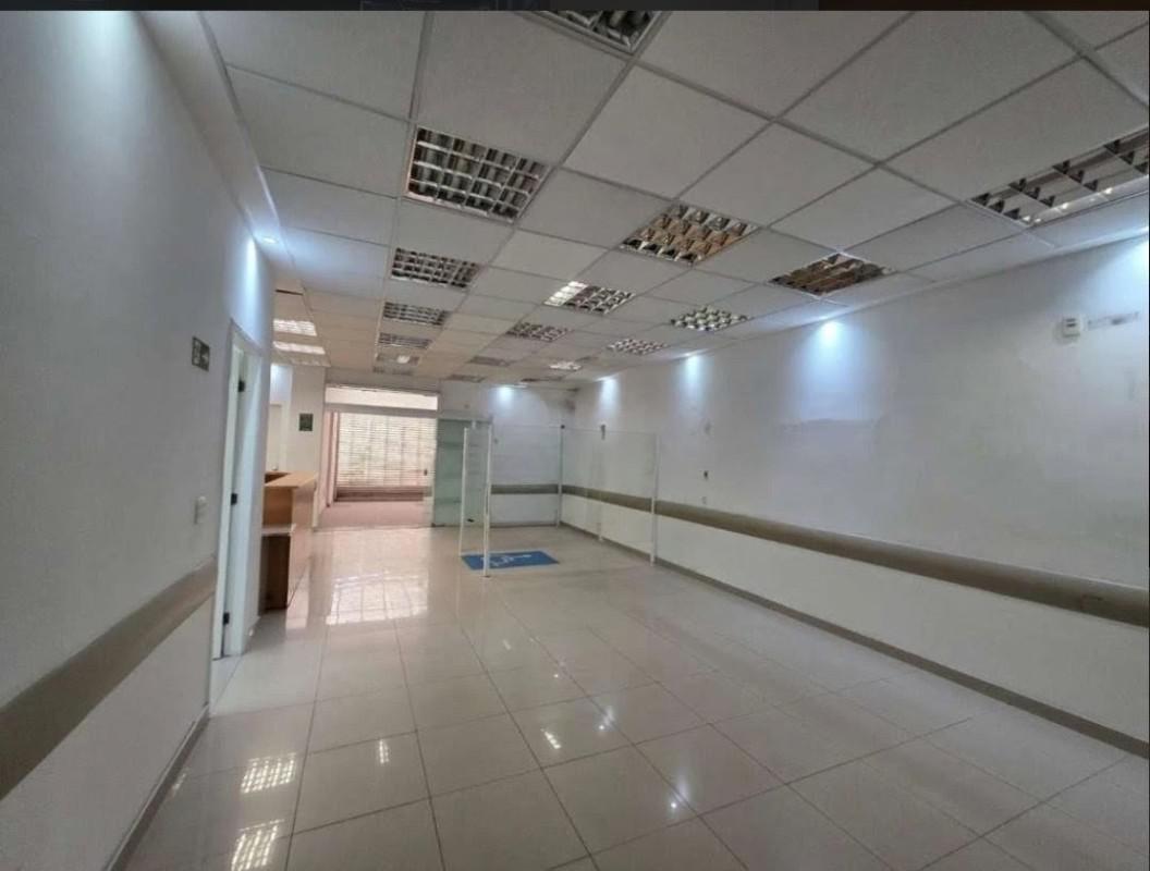 Prédio, Barro Preto, 1 Quarto, 0 Vaga, 1 Suíte