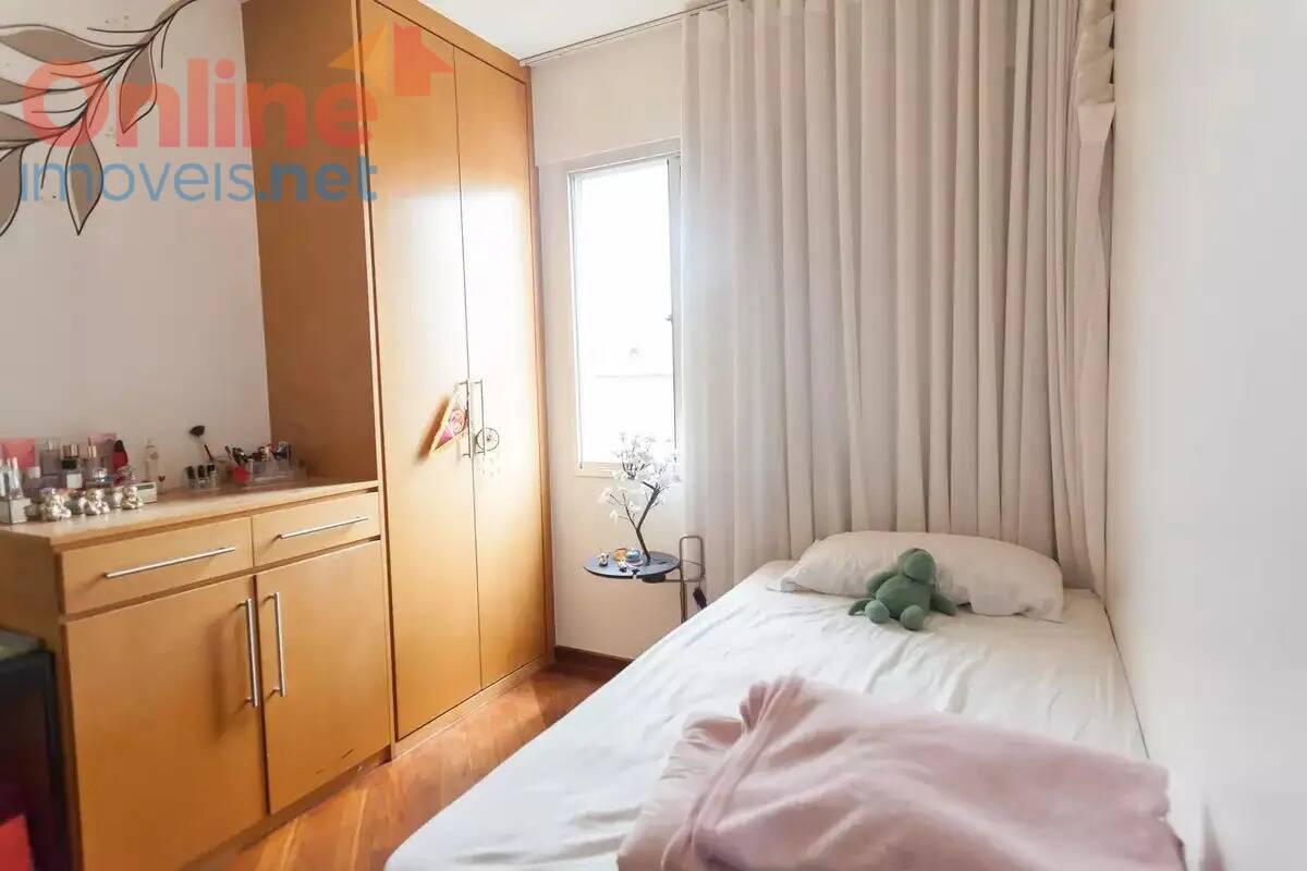 Apartamento, Estoril, 2 Quartos, 0 Vaga, 1 Suíte