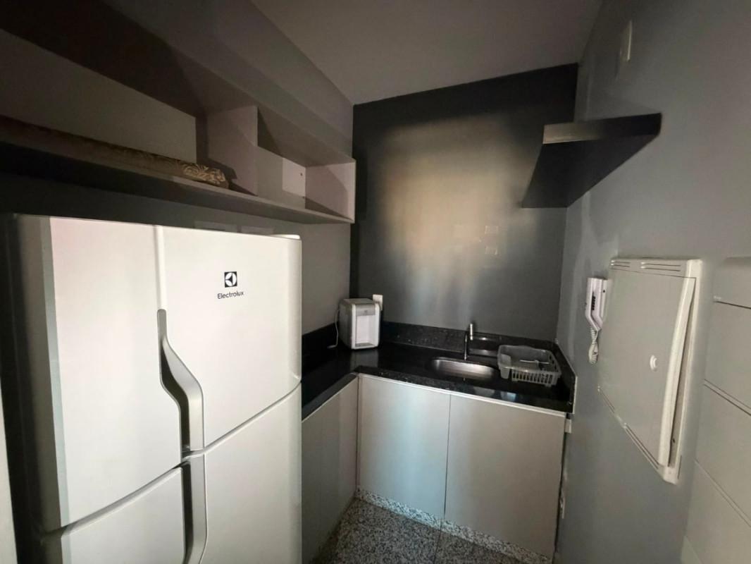 Sala, Barro Preto, 0 Quarto, 2 Vagas