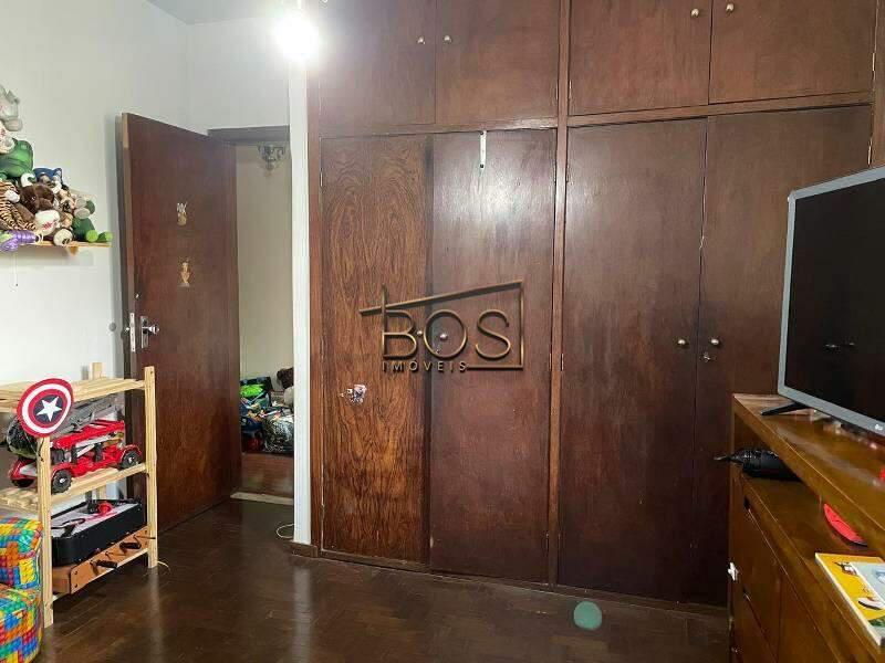 Casa, Cidade Nova, 4 Quartos, 2 Vagas, 1 Suíte