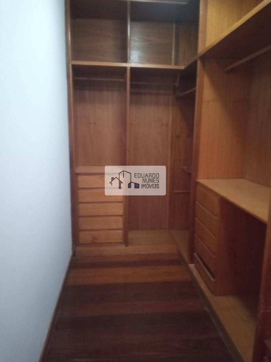 Casa, Santa Lúcia, 4 Quartos, 8 Vagas, 2 Suítes