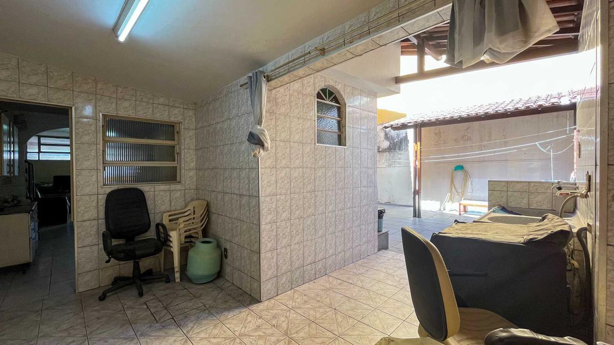 Casa, Conjunto Celso Machado, 3 Quartos, 4 Vagas, 1 Suíte