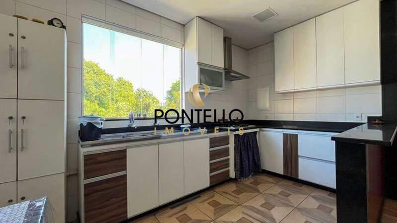Apartamento, Floresta, 6 Quartos, 0 Vaga, 1 Suíte