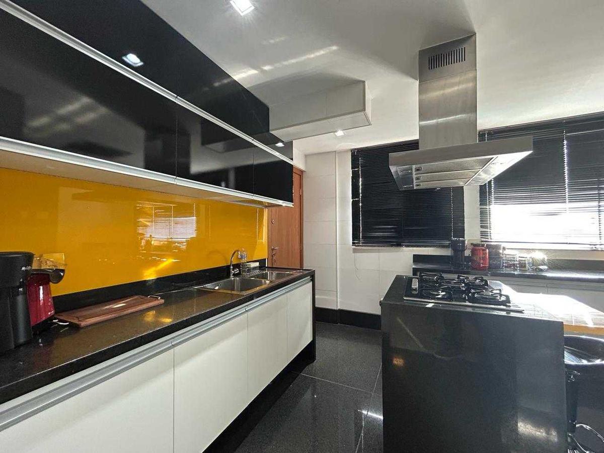 Cobertura, Ouro Preto, 3 Quartos, 3 Vagas, 1 Suíte