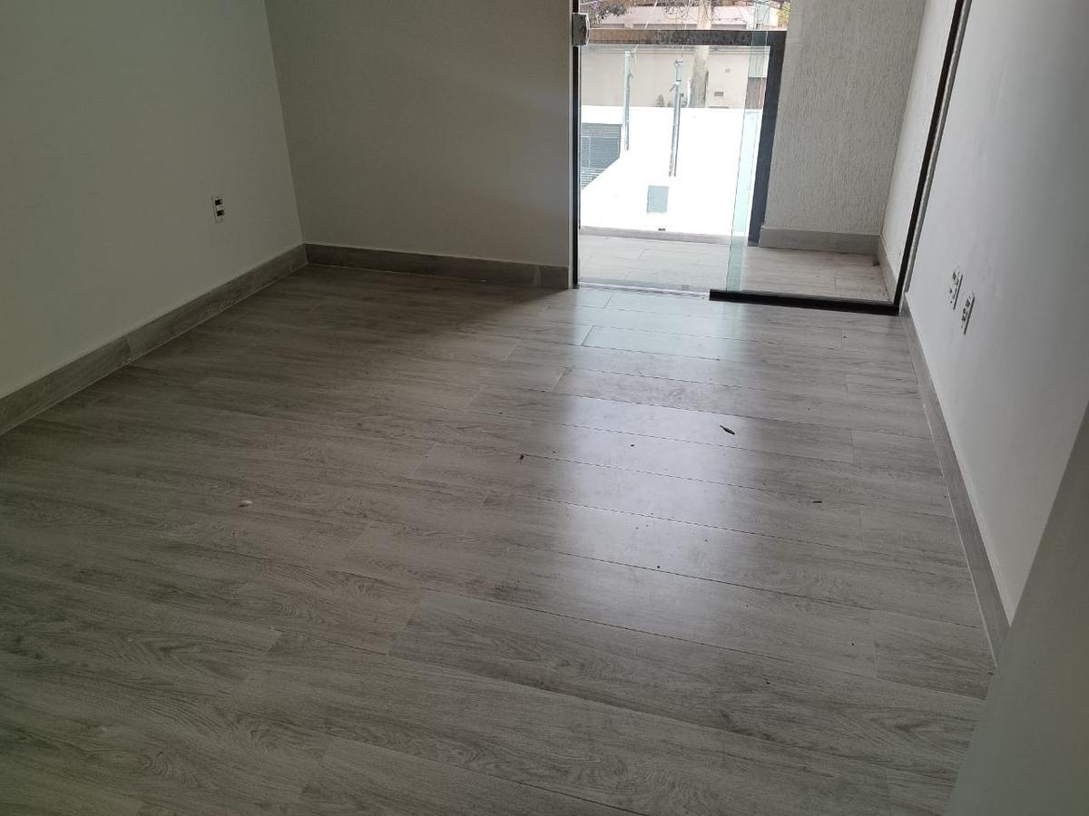 Casa, Candelária, 3 Quartos, 2 Vagas, 1 Suíte