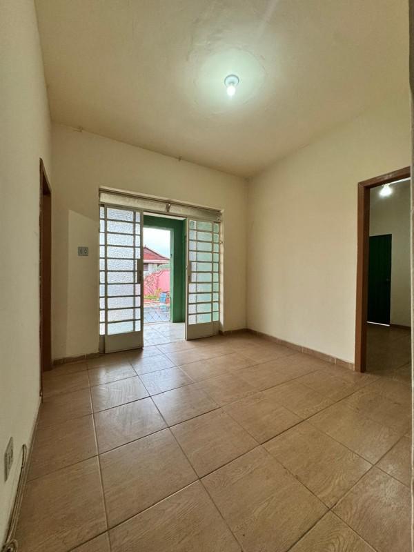 Casa, Sagrada Família, 4 Quartos, 5 Vagas, 1 Suíte