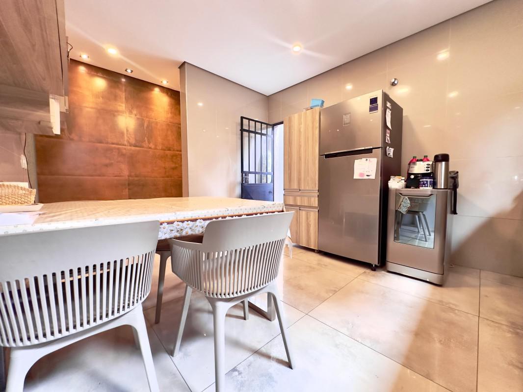 Casa, Novo Glória, 3 Quartos, 3 Vagas, 1 Suíte