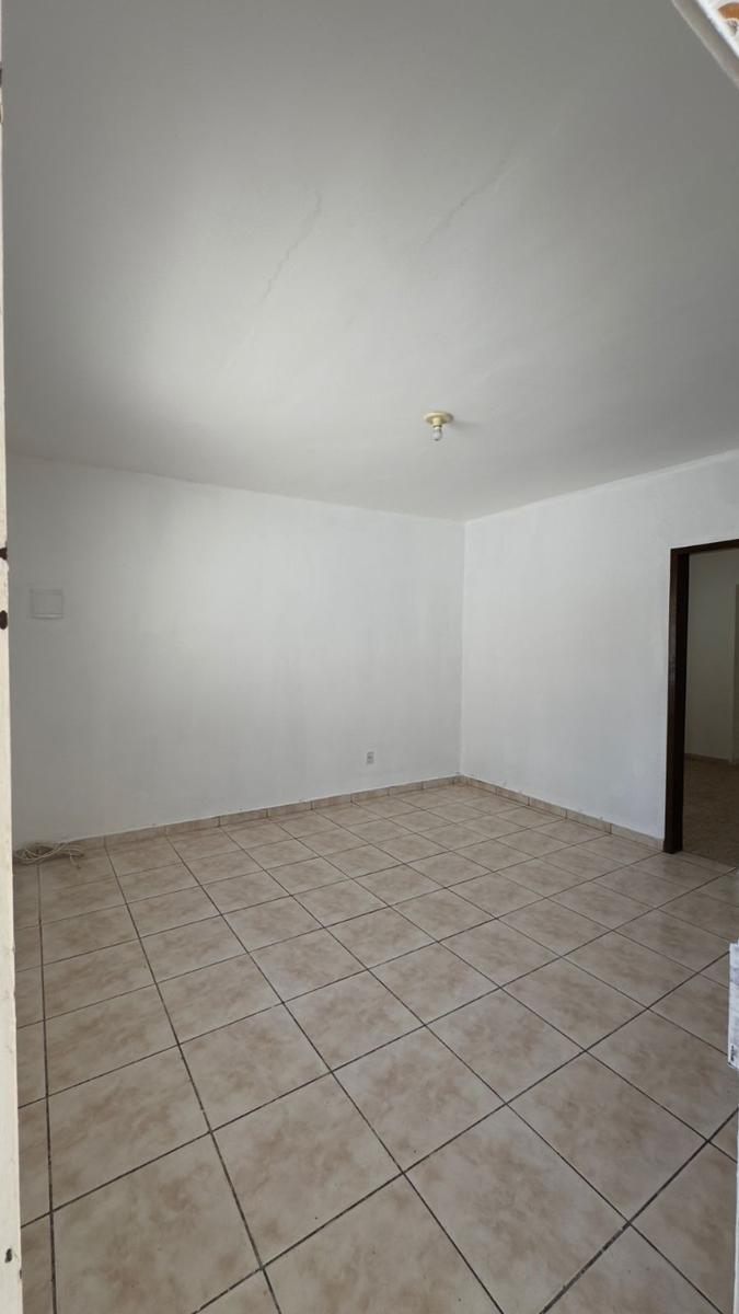 Casa, Fernão Dias, 3 Quartos, 0 Vaga, 1 Suíte