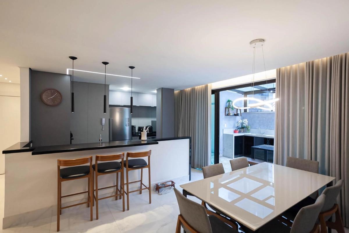 Apartamento, Funcionários, 2 Quartos, 2 Vagas, 2 Suítes