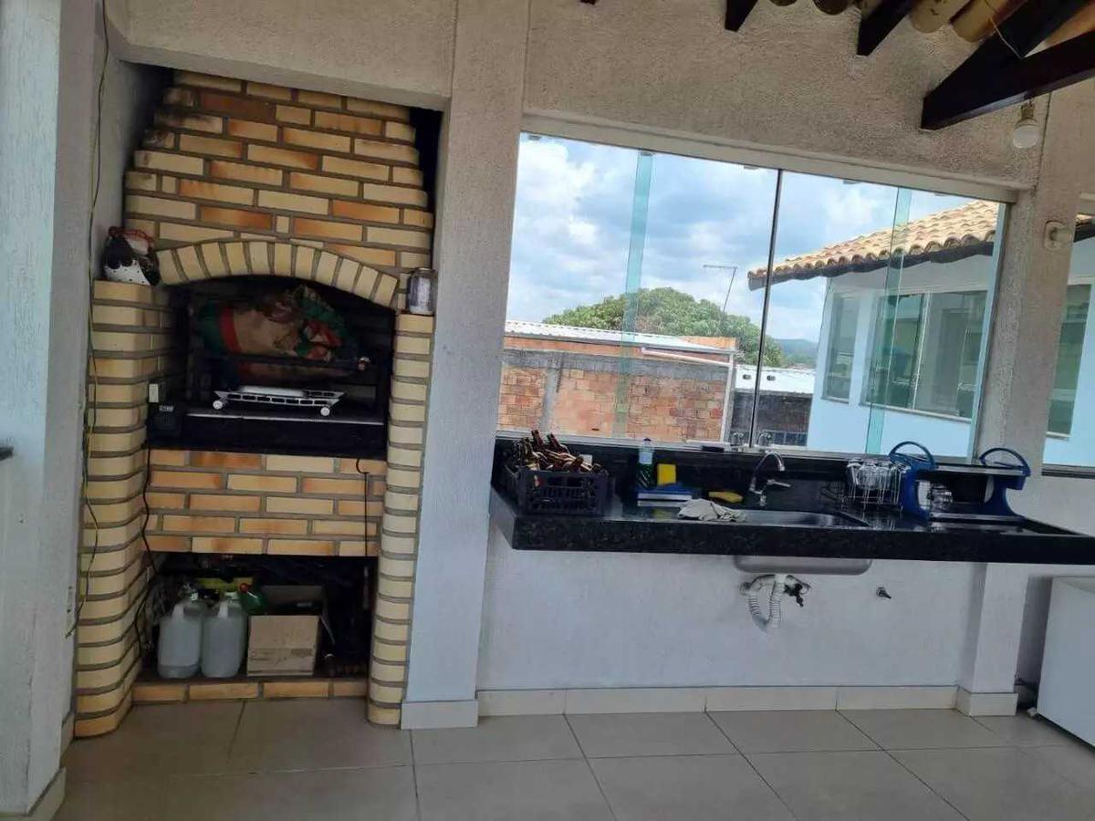 Casa, Nacional, 6 Quartos, 4 Vagas, 2 Suítes