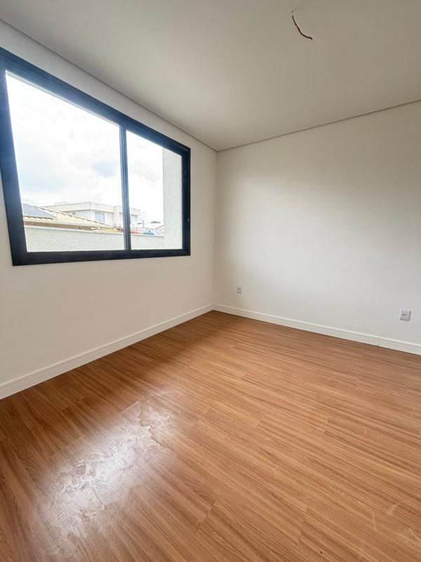 Casa, Planalto, 3 Quartos, 3 Vagas, 2 Suítes
