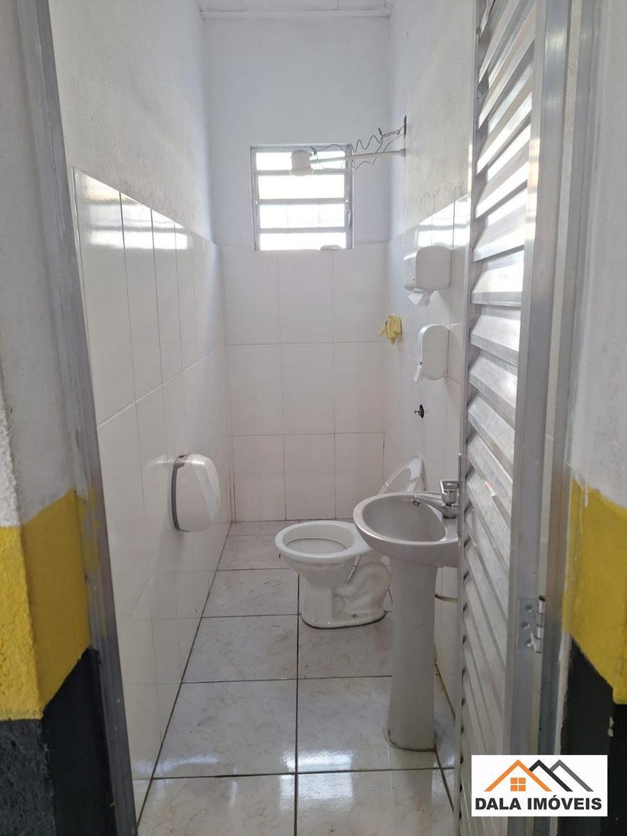 Galpão, Castelo, 0 Quarto, 6 Vagas