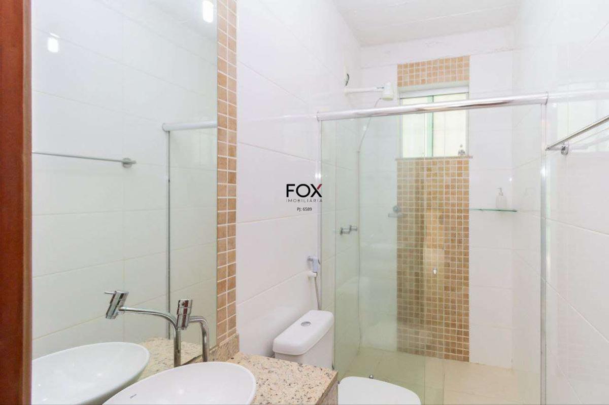 Casa, Estoril, 4 Quartos, 3 Vagas, 4 Suítes