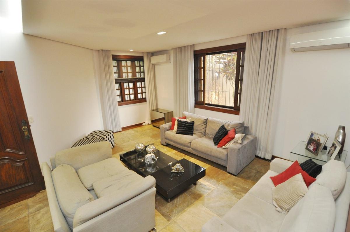Casa, São Luiz (pampulha), 6 Quartos, 8 Vagas, 2 Suítes