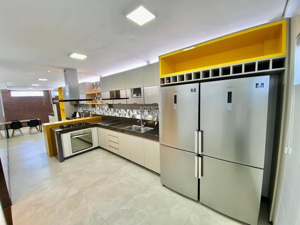 Apartamento, Cabral, 4 Quartos, 0 Vaga, 2 Suítes