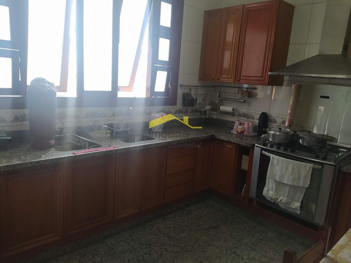 Casa, Estoril, 7 Quartos, 6 Vagas, 3 Suítes