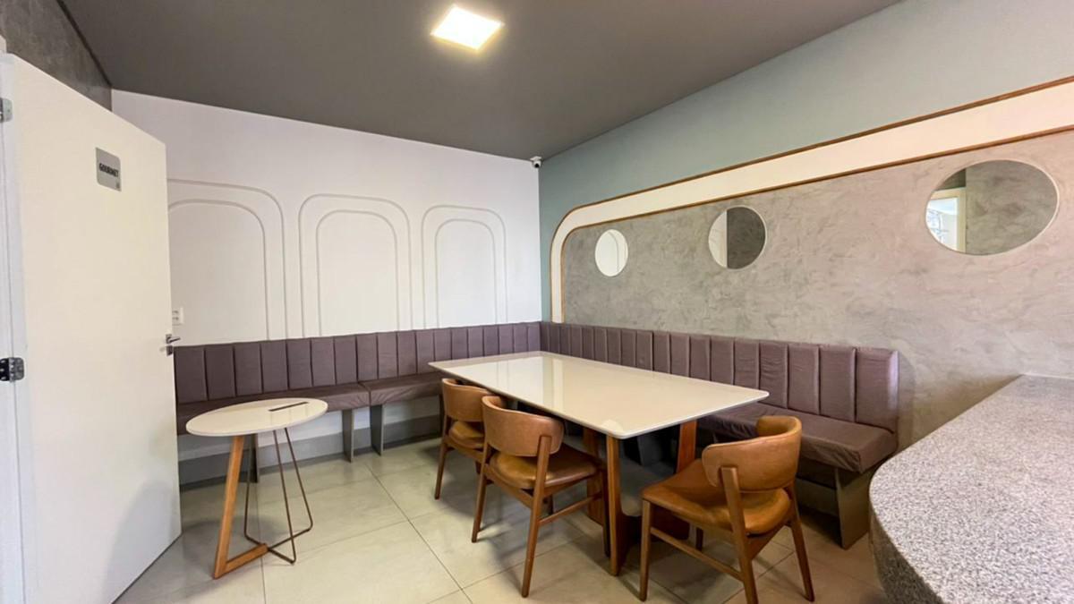 Apartamento, Centro, 2 Quartos, 0 Vaga, 1 Suíte