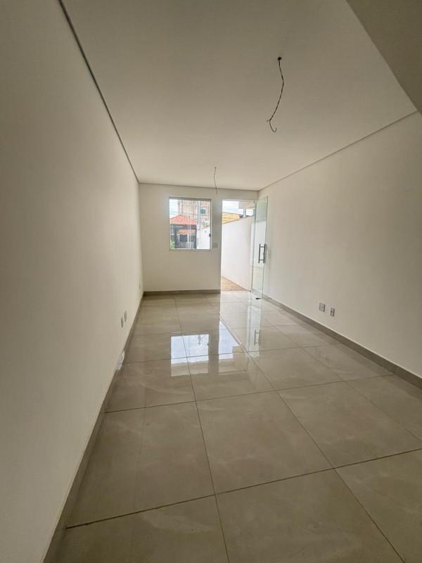 Casa, Floramar, 2 Quartos, 2 Vagas, 2 Suítes