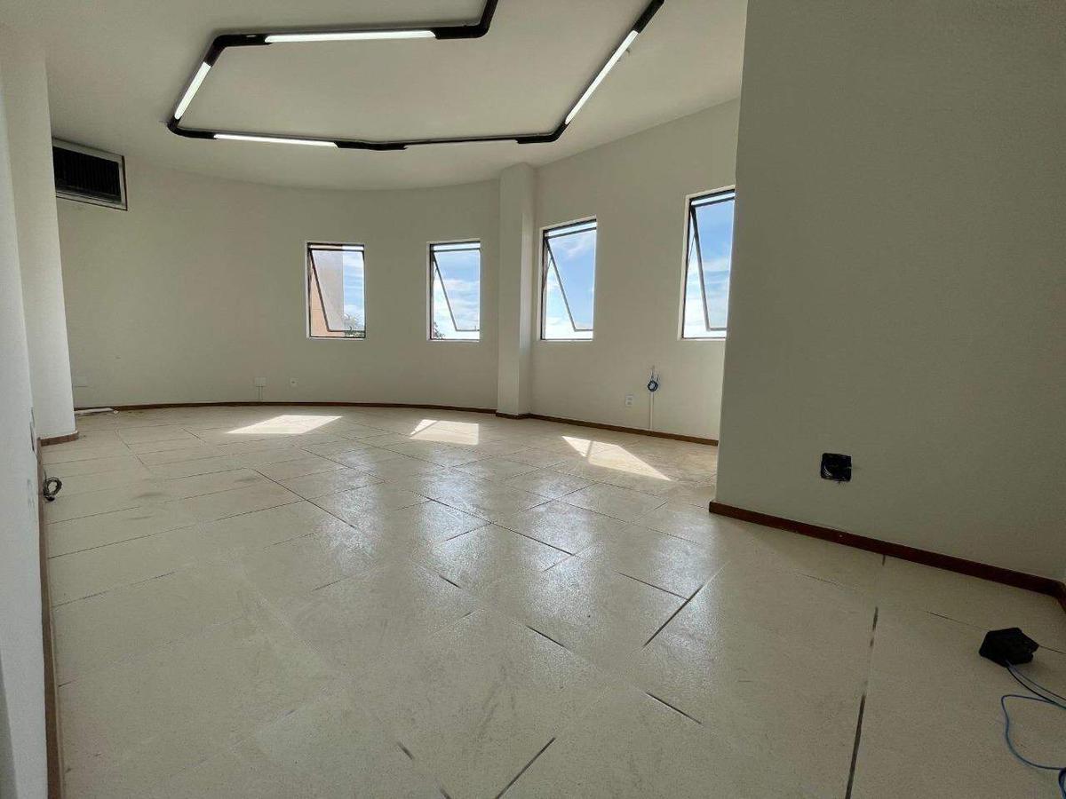 Sala, Luxemburgo, 0 Quarto, 0 Vaga