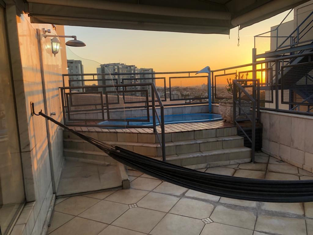 Cobertura, Estoril, 3 Quartos, 2 Vagas, 1 Suíte