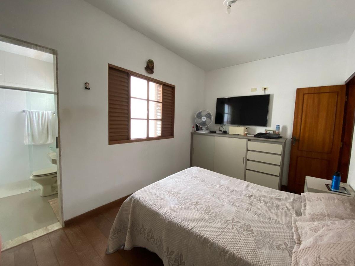 Casa, Centro, 4 Quartos, 2 Vagas, 3 Suítes