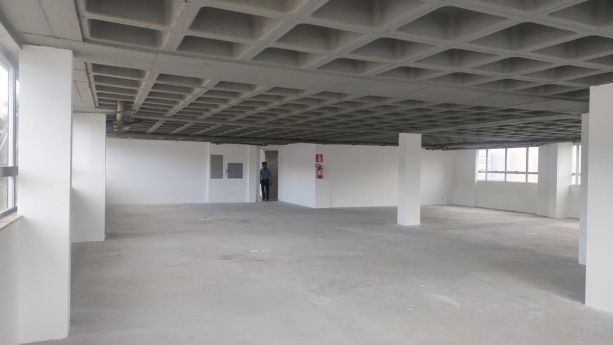 Sala, Estoril, 0 Quarto, 0 Vaga
