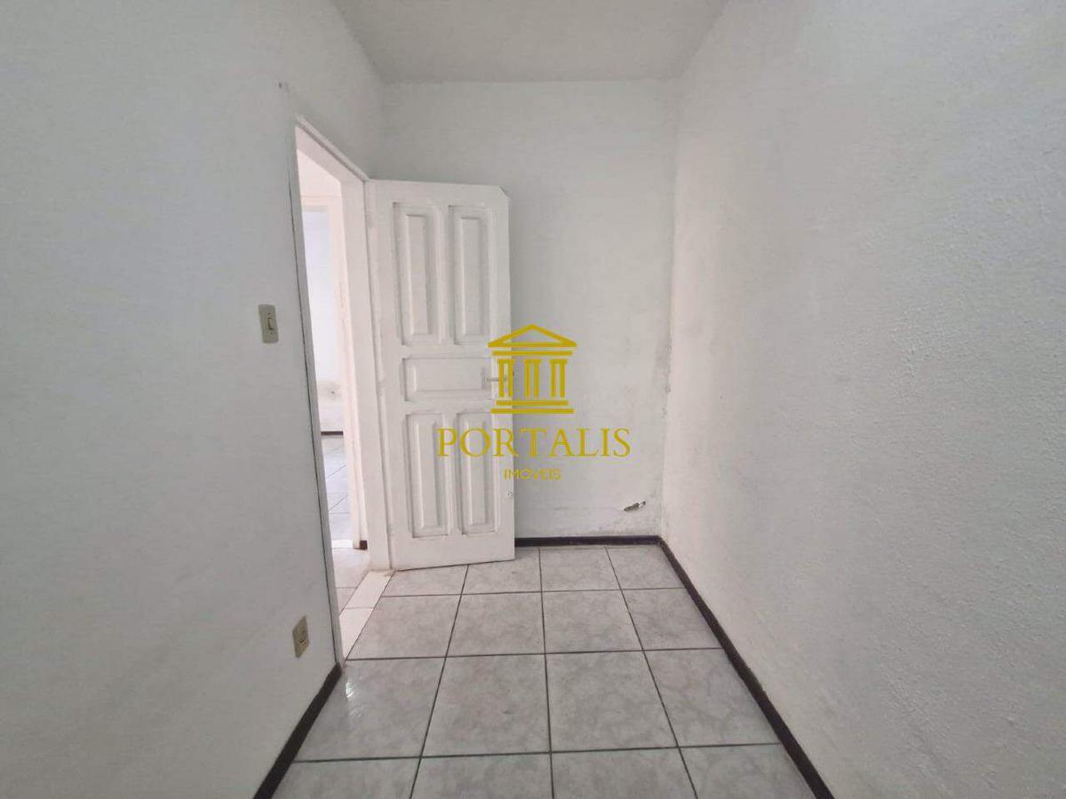 Casa, São Geraldo, 2 Quartos, 0 Vaga