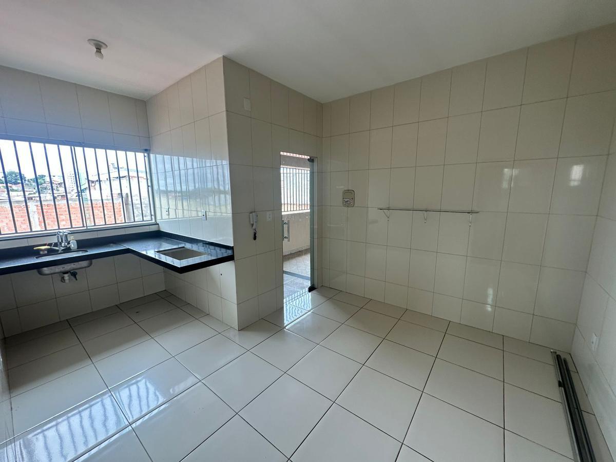 Casa, Parque Turistas, 2 Quartos, 2 Vagas