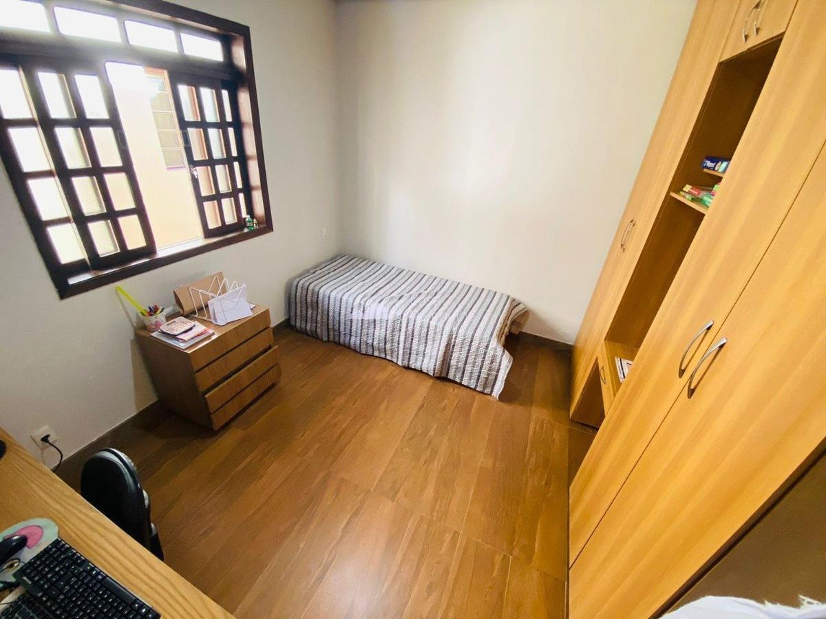 Casa, Trevo, 3 Quartos, 8 Vagas, 1 Suíte