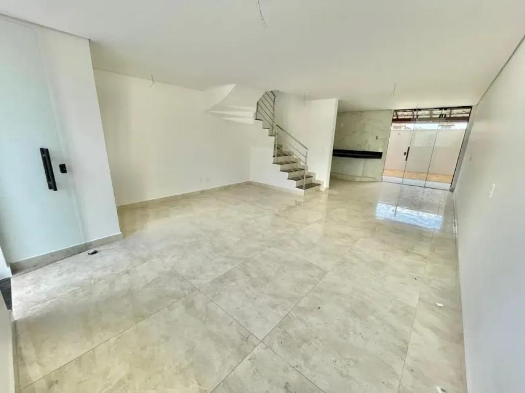 Casa, Santa Branca, 3 Quartos, 3 Vagas, 1 Suíte