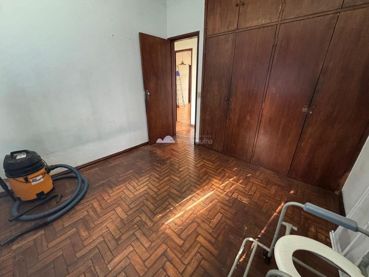 Casa, Santa Branca, 3 Quartos, 4 Vagas, 1 Suíte