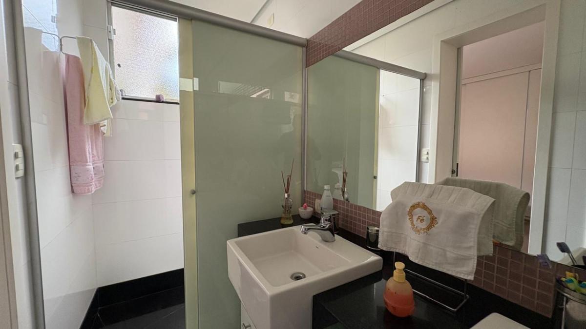 Casa, Calafate, 4 Quartos, 6 Vagas, 3 Suítes