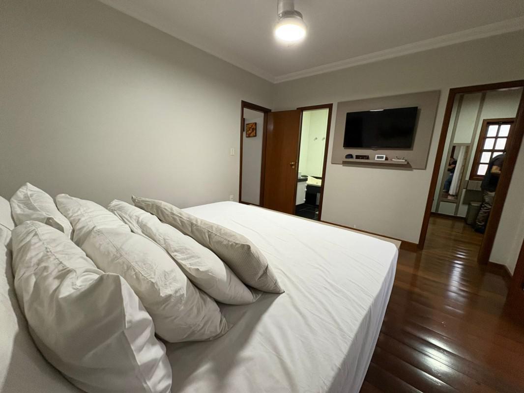 Casa, Serrano, 5 Quartos, 5 Vagas, 1 Suíte
