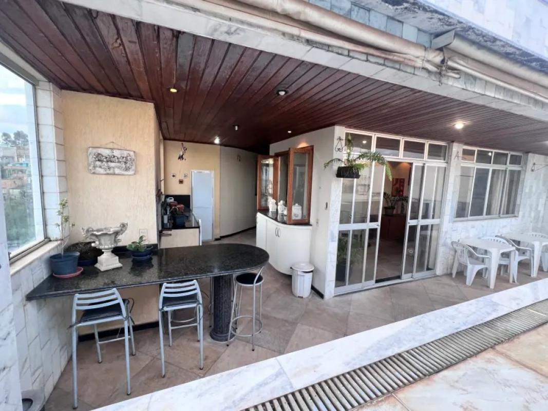 Cobertura, Luxemburgo, 5 Quartos, 2 Vagas, 2 Suítes