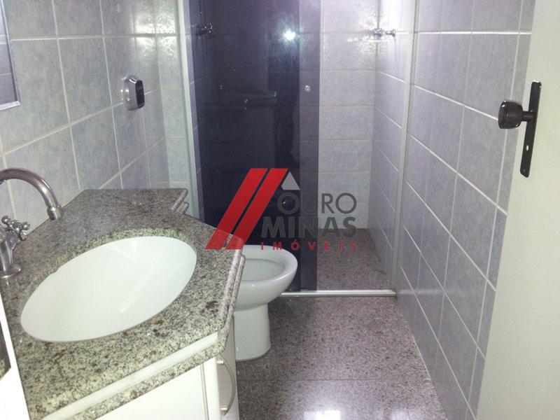 Apartamento, Sagrada Família, 2 Quartos, 1 Vaga, 1 Suíte