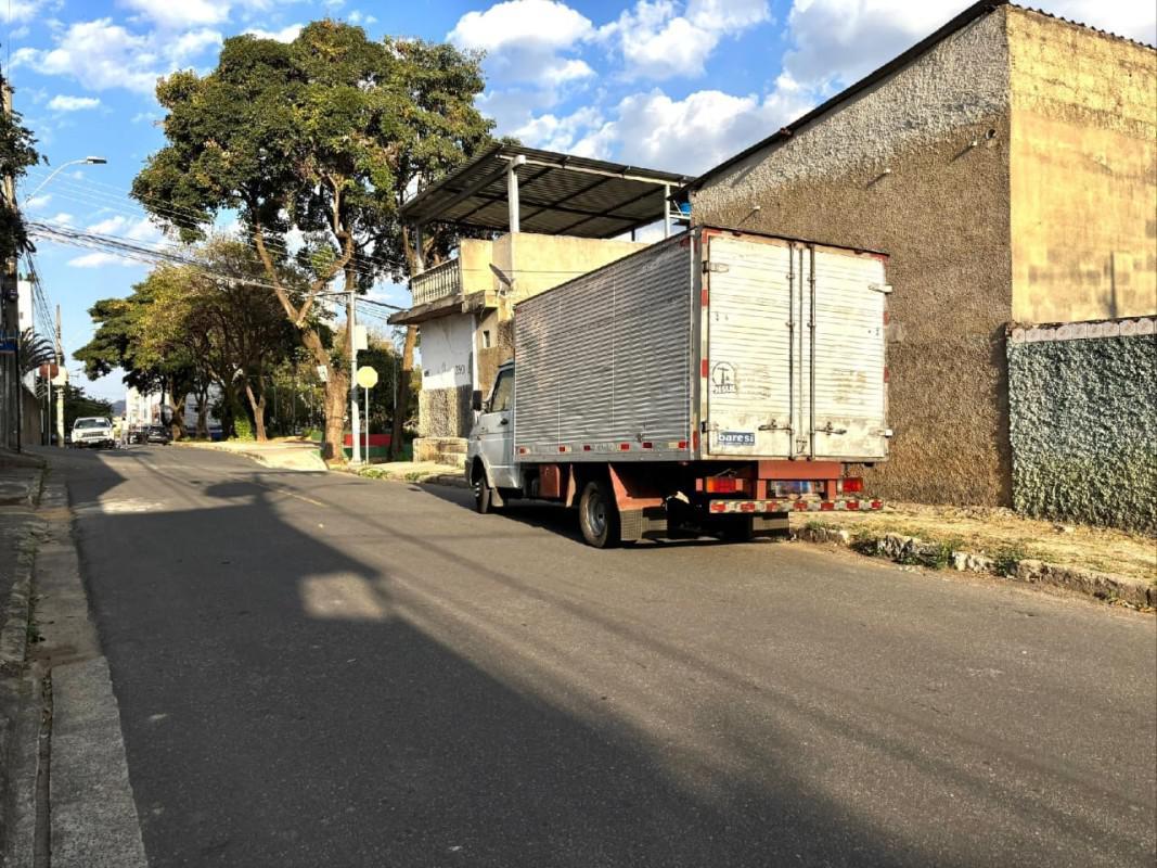 Lote, Sagrada Família, 0 Quarto, 0 Vaga