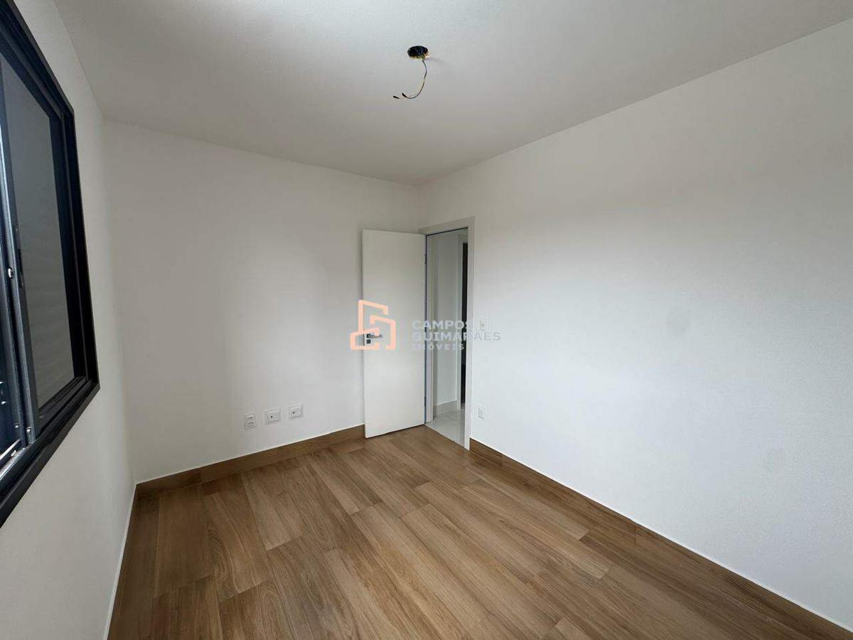 Apartamento, Barreiro, 3 Quartos, 2 Vagas, 1 Suíte