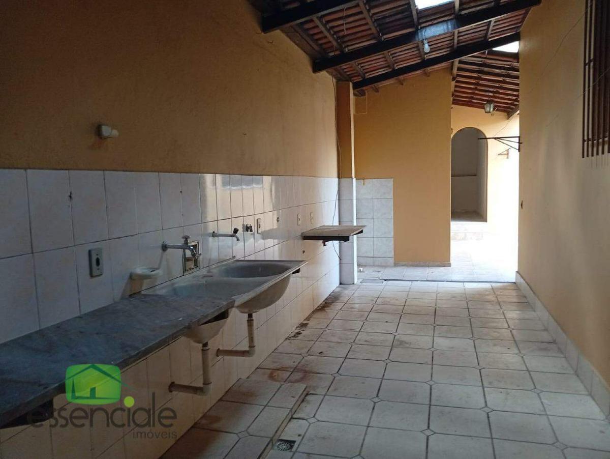 Casa Comercial, Eldorado, 4 Quartos, 4 Vagas, 1 Suíte