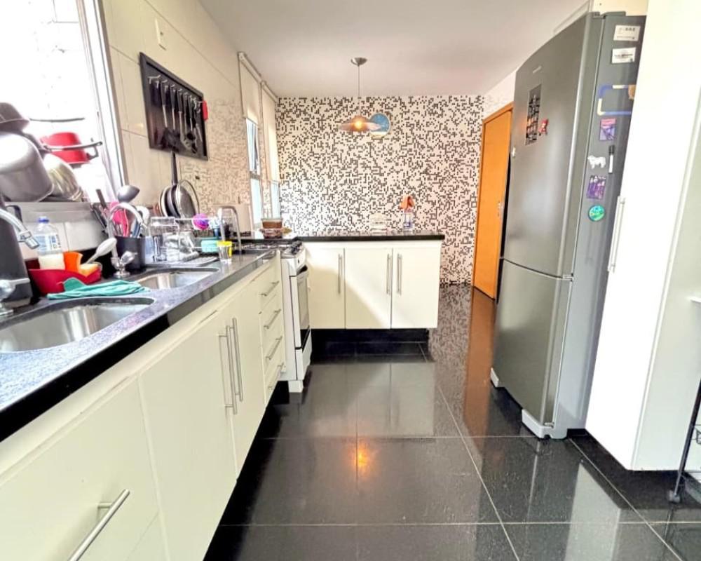 Cobertura, Funcionários, 4 Quartos, 4 Vagas, 2 Suítes