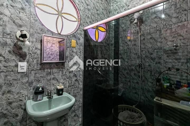 Casa, Camargos, 3 Quartos, 0 Vaga, 1 Suíte