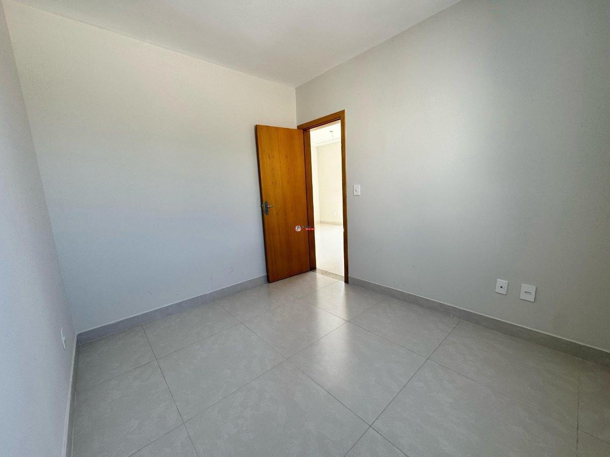 Apartamento, Santa Mônica, 2 Quartos, 1 Vaga