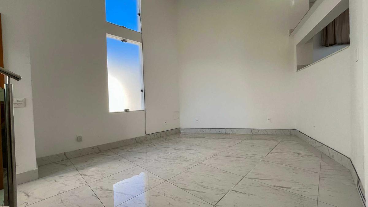 Casa, Estoril, 3 Quartos, 6 Vagas, 1 Suíte