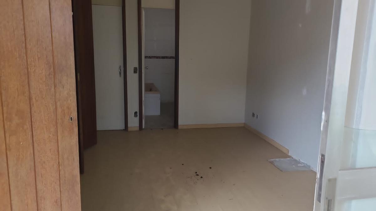 Casa Comercial, Barroca, 5 Quartos, 3 Vagas, 1 Suíte