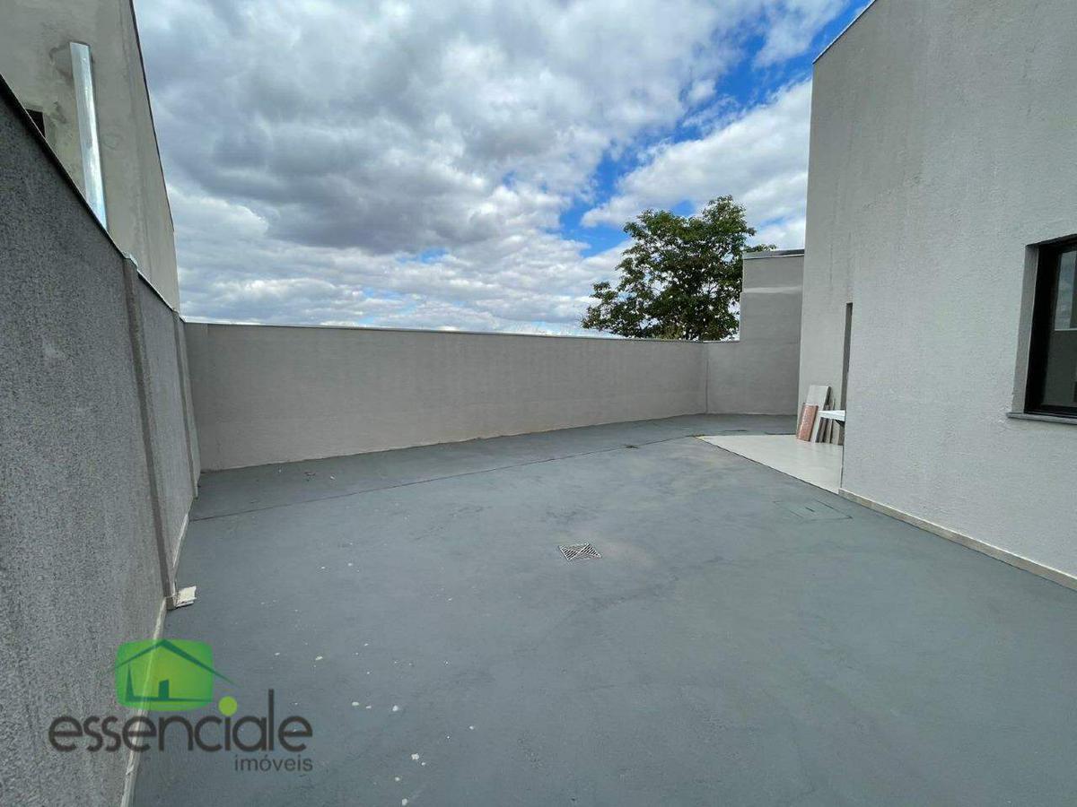 Casa, Centro, 3 Quartos, 2 Vagas, 1 Suíte